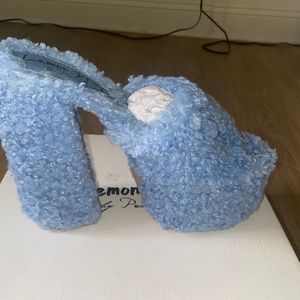Women’s shoes